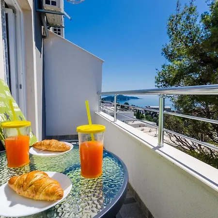 Nikolina - Double With Balcony And Sea View Ντουμπρόβνικ