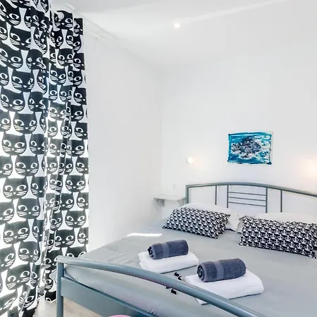 Nikolina - Double With Balcony And Sea View Dubrovnik