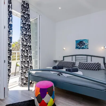Nikolina - Double With Balcony And Sea View * Dubrovnik